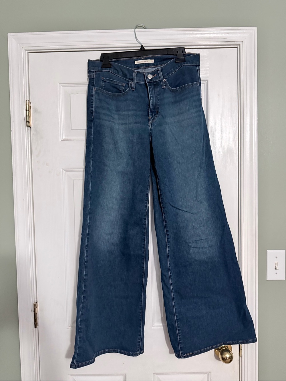 Women's Levi’s 318 Shaping Wide Leg Jeans